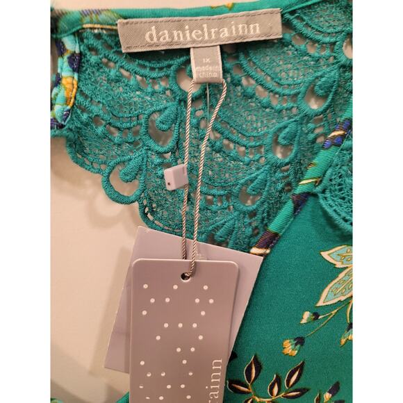 Daniel Rainn Teal Floral Peek a Boo Lace Blouse - Picture 4 of 8